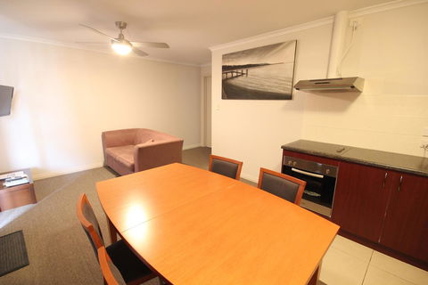 Port Vincent Motel & Apartments - Accommodation Port Hedland 2
