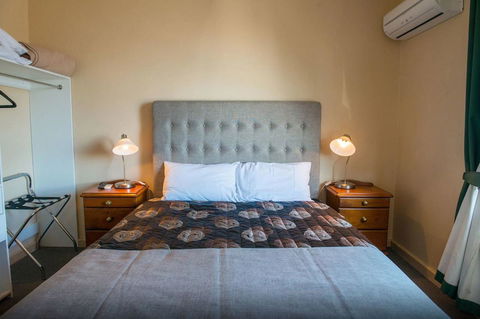 Tailem Bend Riverside Hotel - Accommodation Port Hedland 2