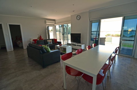 Beachview - Accommodation Port Hedland 6