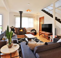 Hudson Bay  Basin View-Pet Friendly-15 Mins to Hyams Beach - Accommodation Port Hedland