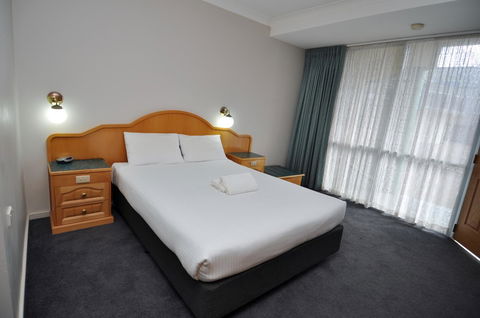 Hilton Beachfront Motel - Accommodation Port Hedland 24