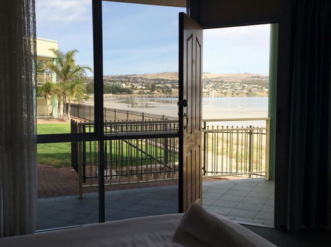 Hilton Beachfront Motel - Accommodation Port Hedland 18