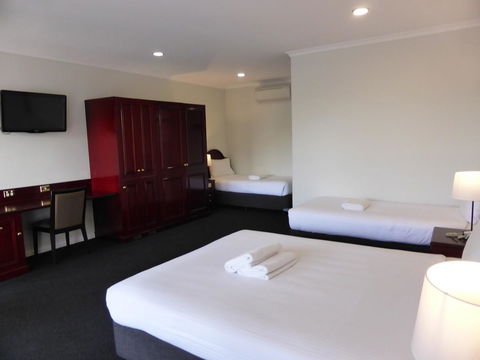 Hilton Beachfront Motel - Accommodation Port Hedland 35