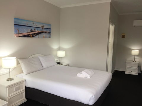 Hilton Beachfront Motel - Accommodation Port Hedland 5