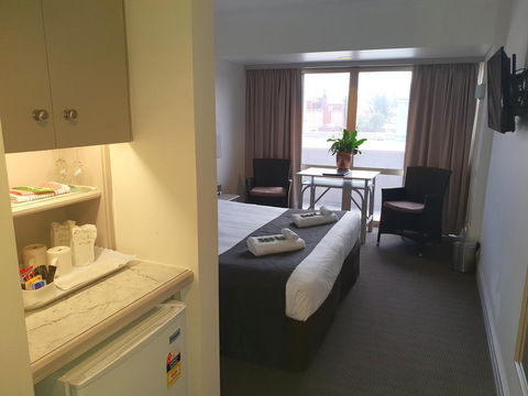 Nightcap At Hotel Victor - Accommodation Port Hedland 6