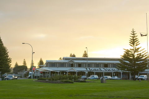 Nightcap At Hotel Victor - Accommodation Port Hedland 0