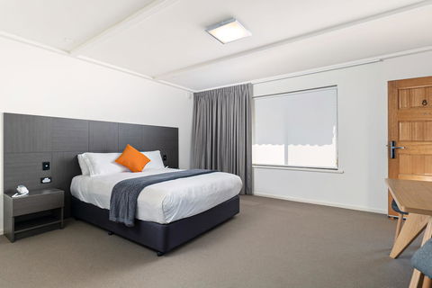 Mick O\'Sheas - Accommodation Port Hedland 4
