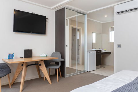 Mick O\'Sheas - Accommodation Port Hedland 1