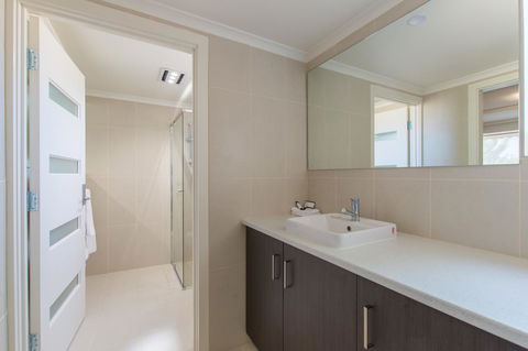 Mick O\'Sheas - Accommodation Port Hedland 28