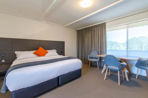 Mick O\'Sheas - Accommodation Port Hedland 16