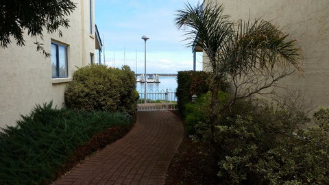 Townhouse On The Marina - Accommodation Port Hedland 6