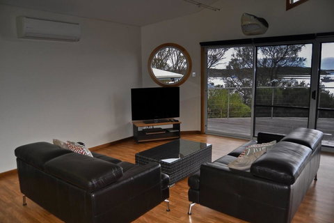 Rest A Shore Coffin Bay - Accommodation Port Hedland 4