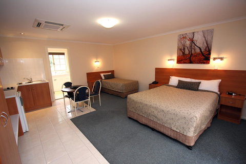 Clare Central - Accommodation Port Hedland 18