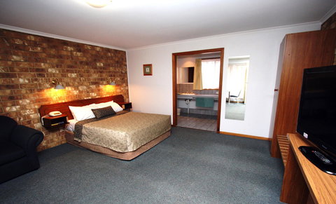 Clare Central - Accommodation Port Hedland 14