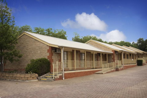 Clare Central - Accommodation Port Hedland 7