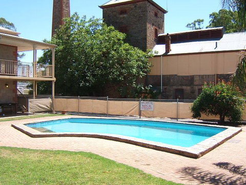 Clare Central - Accommodation Port Hedland 26