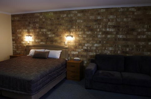 Clare Central - Accommodation Port Hedland 28