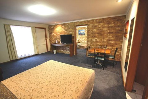 Clare Central - Accommodation Port Hedland 13