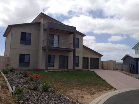 Relax On Par - Accommodation Port Hedland 1