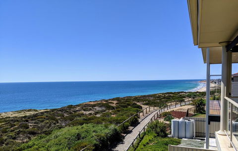 Ochre Point Beach House On Moana Seafront - Accommodation Port Hedland 7