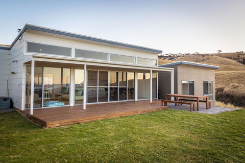 Middle River Beach House, Western House - Accommodation Port Hedland 1