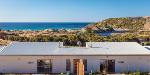 Middle River Beach House, Western House - Accommodation Port Hedland 14