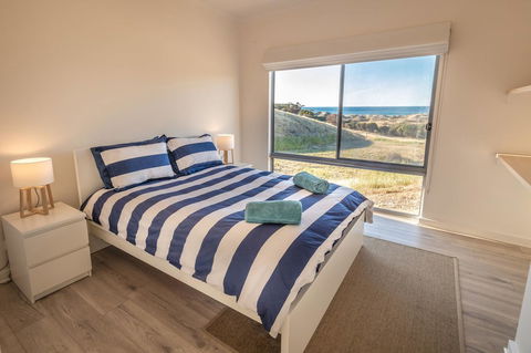 Middle River Beach House, Western House - Accommodation Port Hedland 9