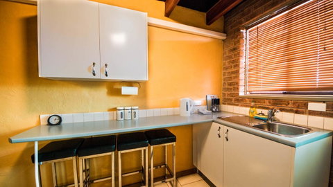 The Underground Motel - Accommodation Port Hedland 14