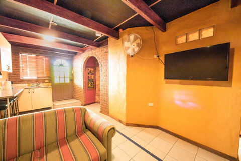The Underground Motel - Accommodation Port Hedland 16
