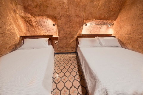 The Underground Motel - Accommodation Port Hedland 6