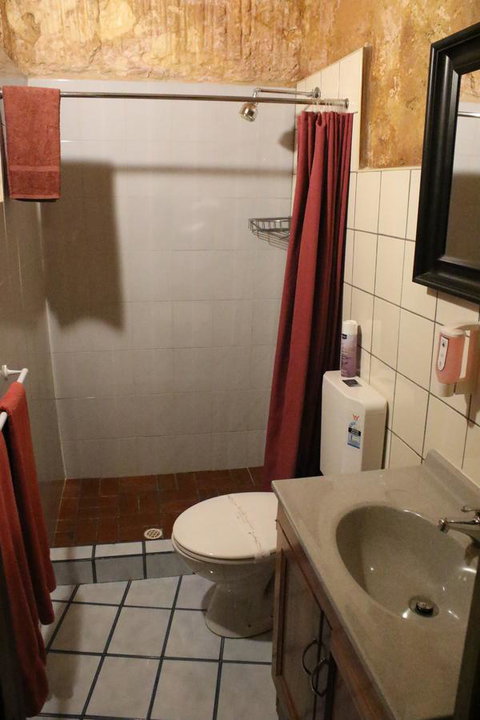 The Underground Motel - Accommodation Port Hedland 4