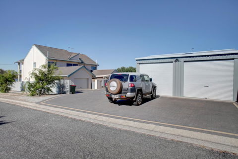Bay Bliss - Accommodation Port Hedland 6