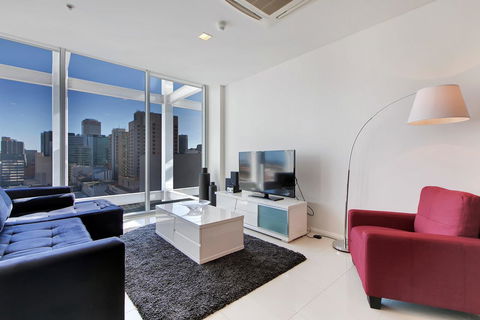 Light And Spacious, Stunning Views Of Adelaide - Accommodation Port Hedland 0