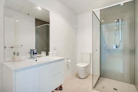 Light And Spacious, Stunning Views Of Adelaide - Accommodation Port Hedland 8