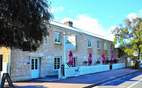 Caledonian Inn - Accommodation Port Hedland 1