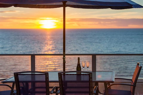 Adelaide Luxury Beach House - Accommodation Port Hedland 7