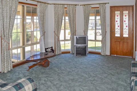 Baywatch - Accommodation Port Hedland 2