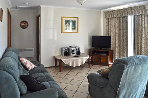 Baywatch - Accommodation Port Hedland 10