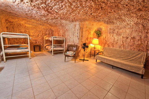 Radeka Downunder Underground Motel - Accommodation Port Hedland 4