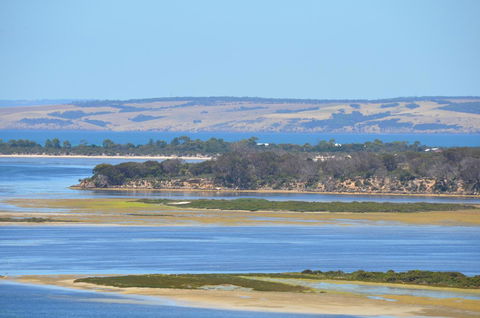 Of Stone & Wood Guesthouse - Accommodation Port Hedland 3