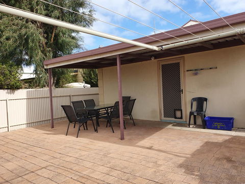 Super Central Location - Accommodation Port Hedland 12