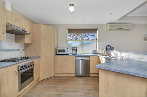 The Lighthouse - Port Willunga - C21 SouthCoast Holidays - Accommodation Port Hedland 6