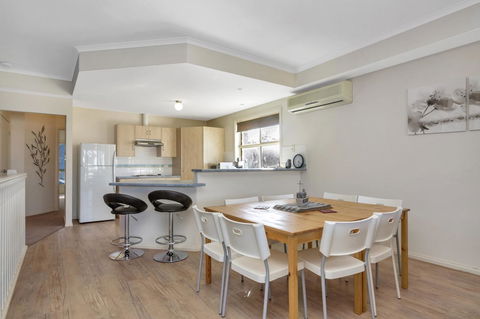 The Lighthouse - Port Willunga - C21 SouthCoast Holidays - Accommodation Port Hedland 5