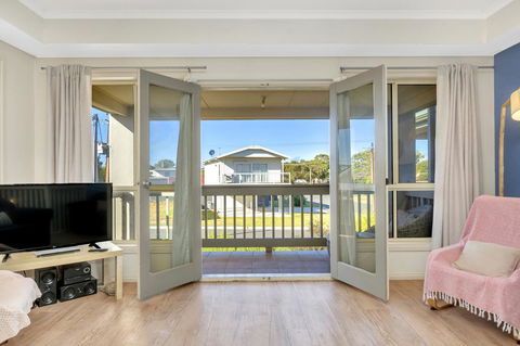 The Lighthouse - Port Willunga - C21 SouthCoast Holidays - Accommodation Port Hedland 2
