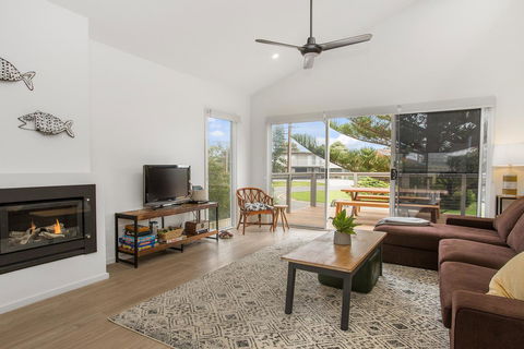 Sea View At Silver Sands - C21 SouthCoast Holidays - Accommodation Port Hedland 4