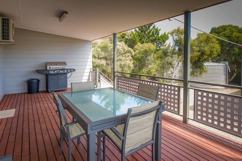Desert Pea - Accommodation Port Hedland 1