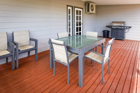 Desert Pea - Accommodation Port Hedland 2