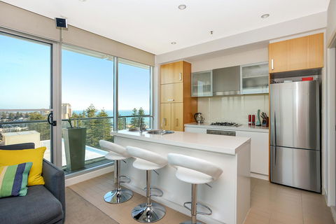Glenelg Skyline Penthouse - Accommodation Port Hedland 9