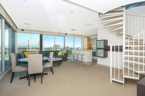 Glenelg Skyline Penthouse - Accommodation Port Hedland 40