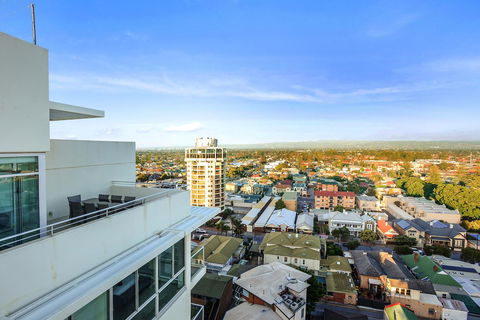 Glenelg Skyline Penthouse - Accommodation Port Hedland 17